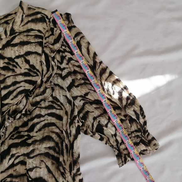 Ba&sh Tiger Print Ruffle Accent Button Up Blouse with Half Sleeves Ba&Sh 0 XS - Picture 16 of 17